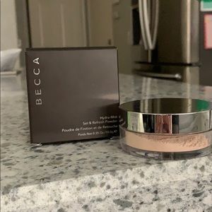 *Brand New* Becca Hydra-Mist Set & Refresh Powder